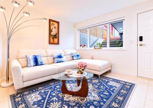 Vancouver Nest Cozy Private 2BR Retreat and Extra Room - Sleeps 6 1
