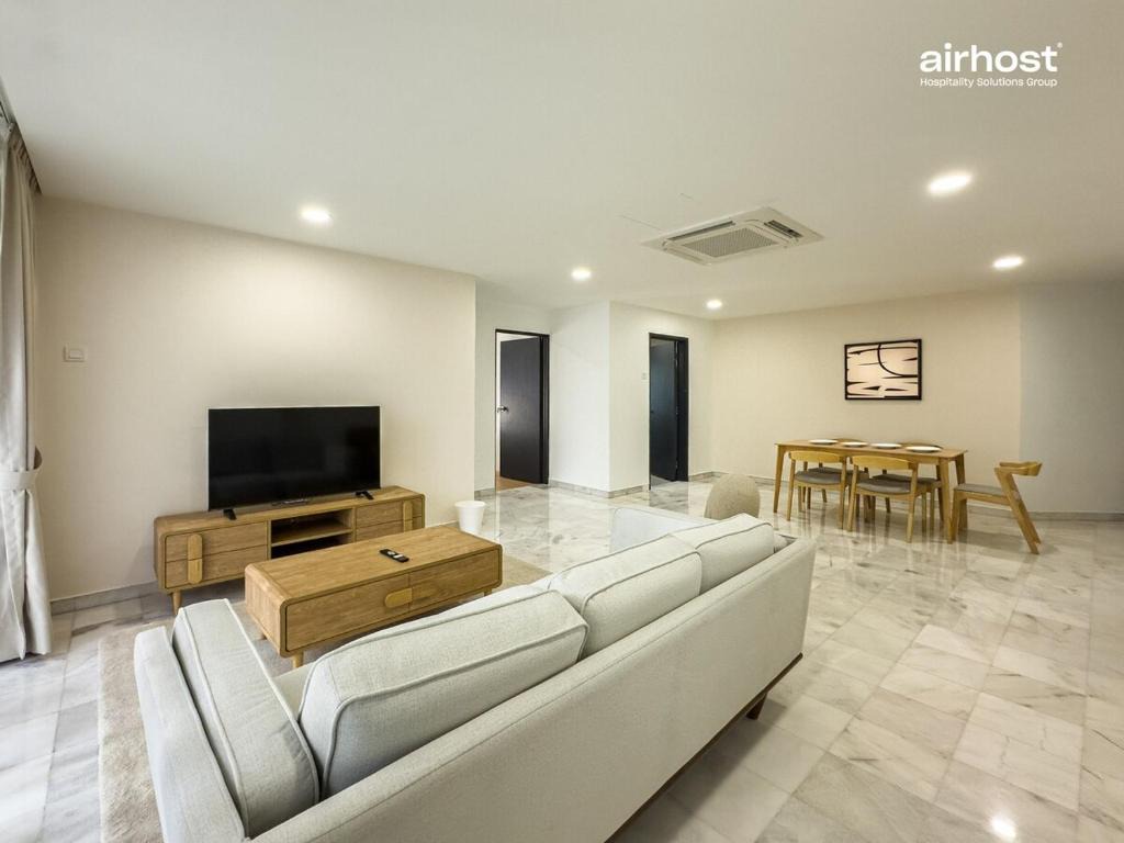 Villa Putra Condo PWTC by Airhost 1