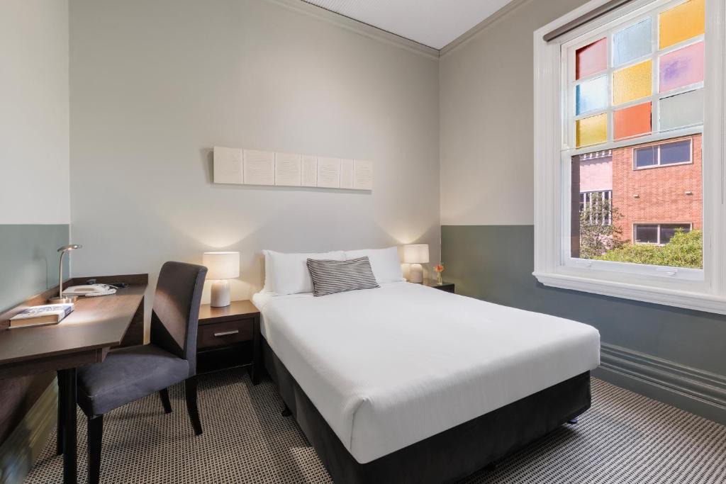 Vulcan Hotel Sydney 1