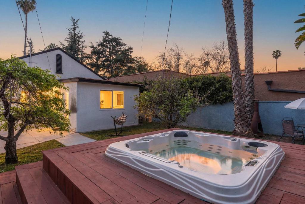 Walkable 5BR Home with Hot Tub & BBQ Grill 1