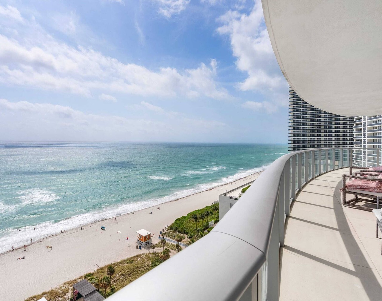 Waterfront 3BR condo w/2 pools & gym access 1