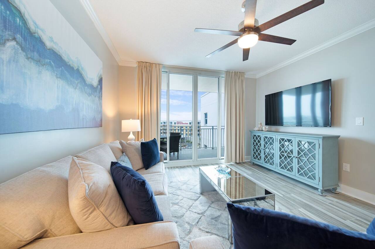 Waterscape A625 ~ Top Floor 2BR ~ Partial Gulf View ~ Beach Service 1