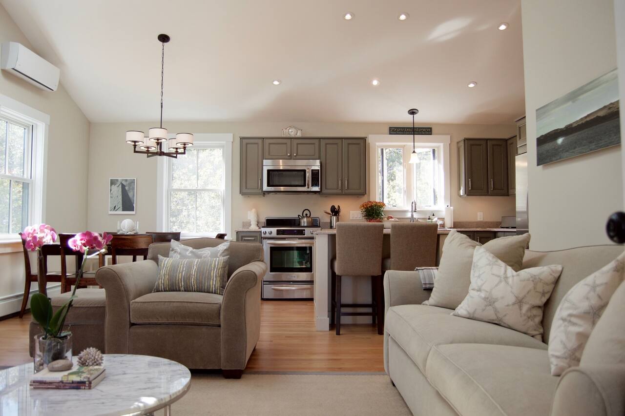 West End Gem! New Construction 3Br/2Ba, Sleeps 6 1