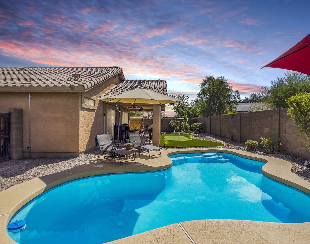 Western vibe 3 BR home with heated pool and sauna 1