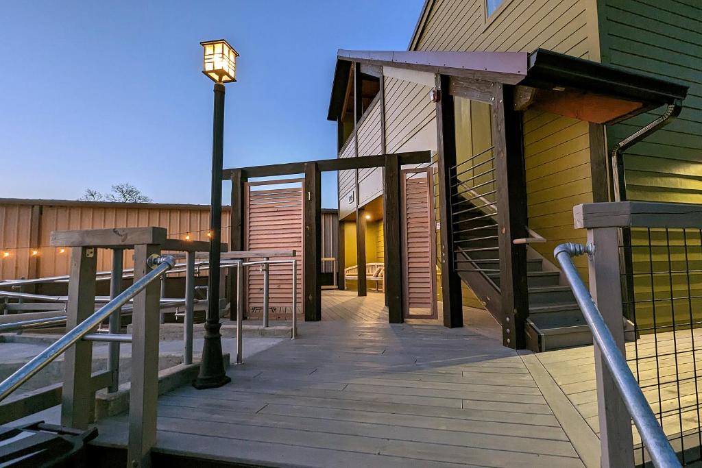 WestWood Shed in Nashville by Geodis Vanderbilt Belmont, 1 Accessible 1