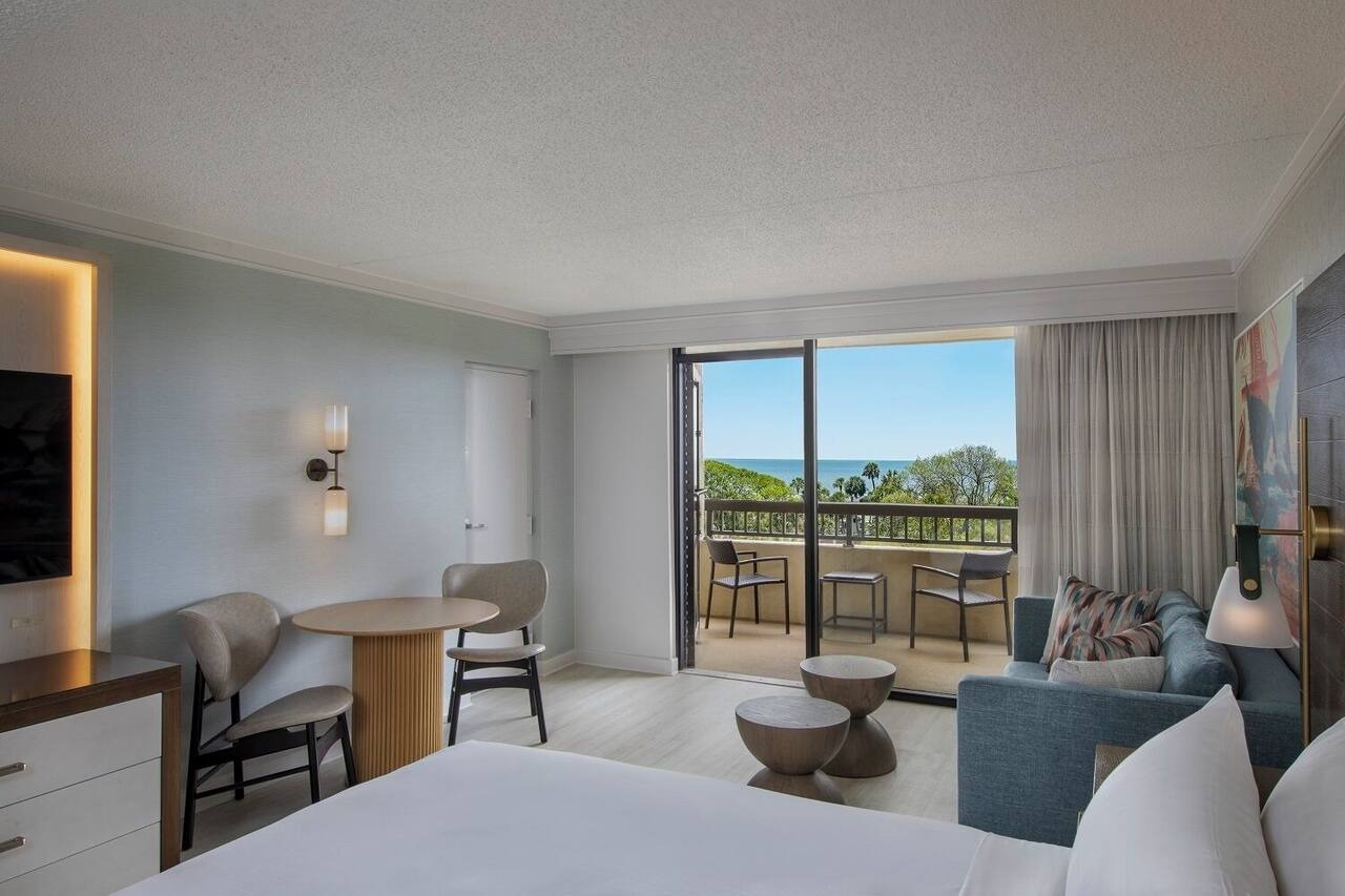 Your Home Away From Home! Beachfront, Near Village at Olde Town Park 1