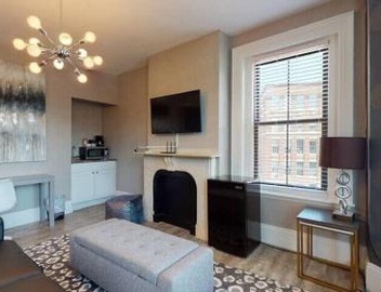 1-31 Excellent Location, Walk Everywhere Sleeps 3 4