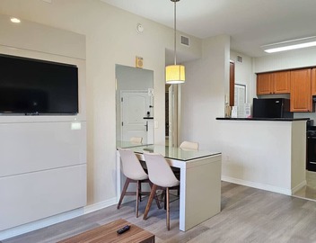 1 Bedroom Apartment @ The Point Hotel and Suites 4