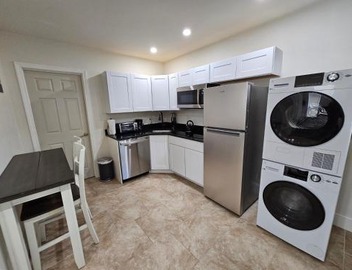 1-Bedroom Apt-9W1 20-Minuite To Downtown Boston 3