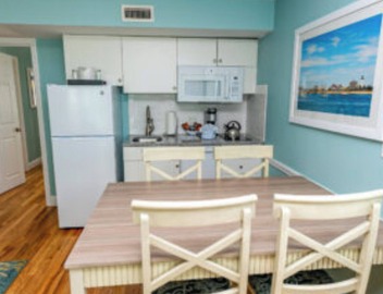 1 Bedroom Condo, Dennis Port, Edgewater Beach Resort! 4