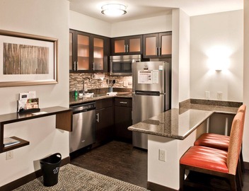 1 Bedroom King Suite | Free Breakfast & Pool 5