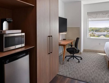 1 King | Element Orlando International Drive | Near SeaWorld & EPIC Universe 4