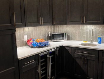 1 Large studio APARTMENT NEWLY RENOVATED with backyard 2