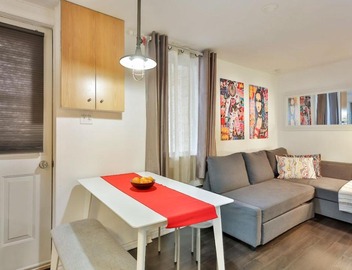 100 METERS to METRO BEAUDRY - FULL APARTMENTS - 1 minute walk to the FAMOUS ST CATHERINE STREET - FAST WIFI - WASHER & DRYER ON SITE - Montcalm units 3