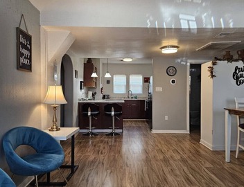 13th Pl Left · Charming Apt |Downtown|Phoenix|Historic|Patio 2