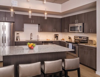 1BD/Austin - Rooftop Pool & Firepit, BBQ! 3