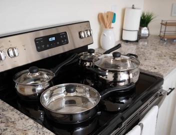 1BR Sleeps 4 | AI Data Ctr, Hospitals, Corp Stays 5