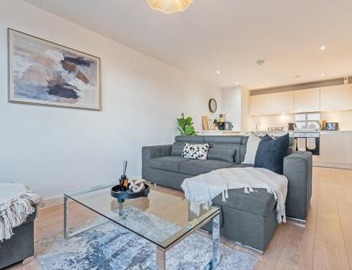 1BR Sleeps 6 - Secure Parking - 15 Mins to Ctrl London 4