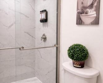 1BR Unit Walk to Union Market WiFi Street Parking 3
