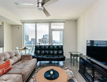 1BR Uptown Charlotte Furnished Apartments by RedAwning 4