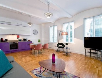 1M Farringdon sleeps 4 Large 1BR Former Warehouse 2