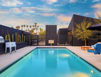 2 4BR Villas | Sleeps 16 | Blackhaus by AvantStay 4
