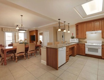 2 BDRM WESTGATE TOWN CENTER- LAKEFRONT, WATERPARK, 14 POOLS, 14 HOT TUBS & MORE 4