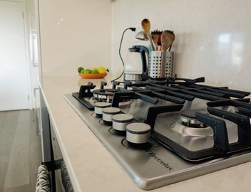 2 bed, 2 bath, XL patio, short walk from stadium 2