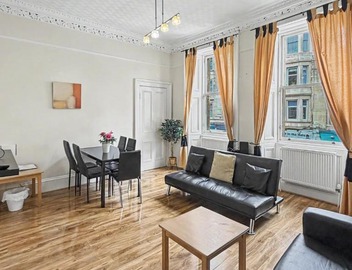 2 Bed Flat in Central Edinburgh 5