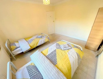 2-bed Flat - Wallington - 6min walk to station 2