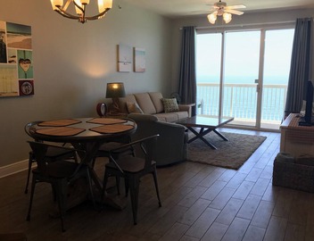 2 Bedroom/2 Bathroom with Bunk Room; Beach Service - New Rates! 2