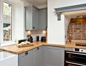 2 bedroom accommodation in Sticklepath, near Okehampton 2