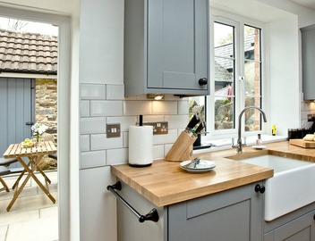 2 bedroom accommodation in Sticklepath, near Okehampton 3
