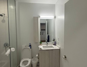 2-bedroom apartment in welcoming Mississauga with AC, fitness room 5