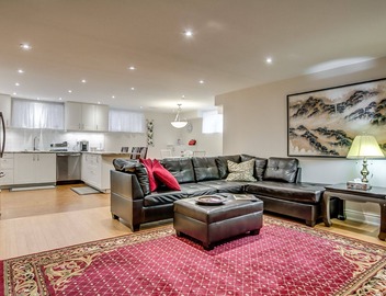 2 Bedroom basement apartment located in Etobicoke close to subway 4