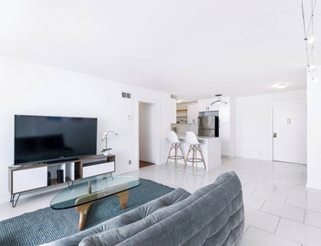 2-Bedroom | FREE Parking | Culver City Condo 5