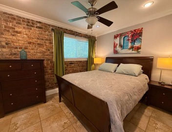 2 BR apartment with laundry pool 2