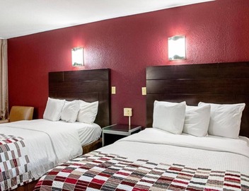 2 Budget-Friendly Rooms Near Popular Attractions – Close to I-10 2
