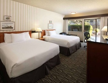 2 Comfortable Units! A quick drive away from Downtown Bellevue! Pets Allowed! 2