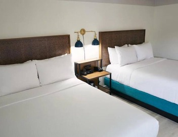 2 Elegant Units with Heated Pools in the Heart of San Francisco 2