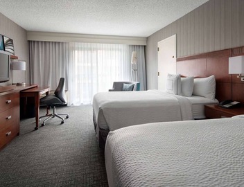 2 Spacious Rooms Near Dignity Health Sports Park – Ideal for Sports Fans 3