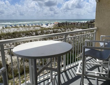 #201- GULF FRONT, END UNIT. BOOKING SPRING AND SUMMER! BCH SERVICE INCLUDING.! 5