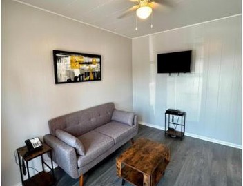 2400 Motel 2