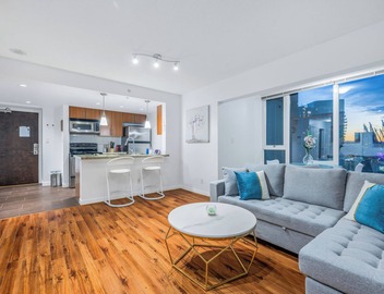 270° Rare Found downtown Ocean/Mountain/St View/King Suite/Pool/Hot Tub/Sauna 3