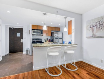 270° Rare Found downtown Ocean/Mountain/St View/King Suite/Pool/Hot Tub/Sauna 5