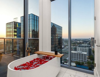 28th Floor Corner - La vita è bella Penthouse by ALR 5