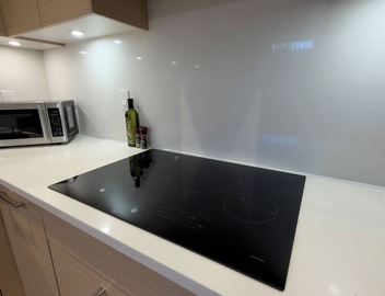 2Bed/1Bath in City, 20 min to BC Place/Major International Sporting Event 2026 2