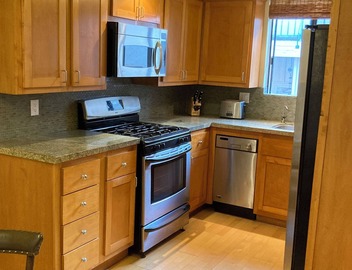 2Bed 2bath Quiet Comfortable 10671 Wilkins Westwood Westside Condo 4