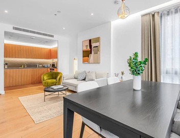 2BR Condo Living: London Luxe 4