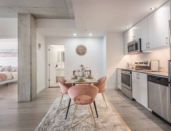 2BR - Square Victoria 3